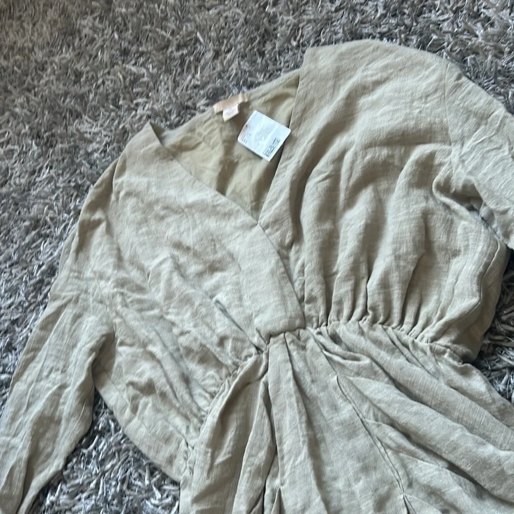 NWT H&M Creme LS‎ Linen Like Material Size Large - Picture 3 of 7